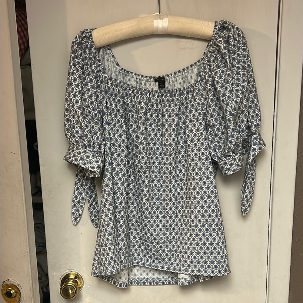 Ann Taylor Navy and White Blouse